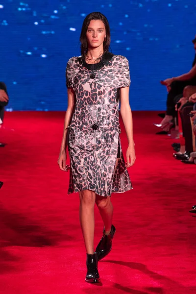 Look 49